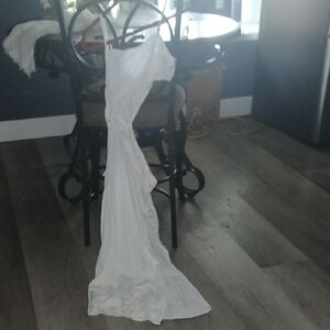 White Floor-Length One-Shoulder Dress